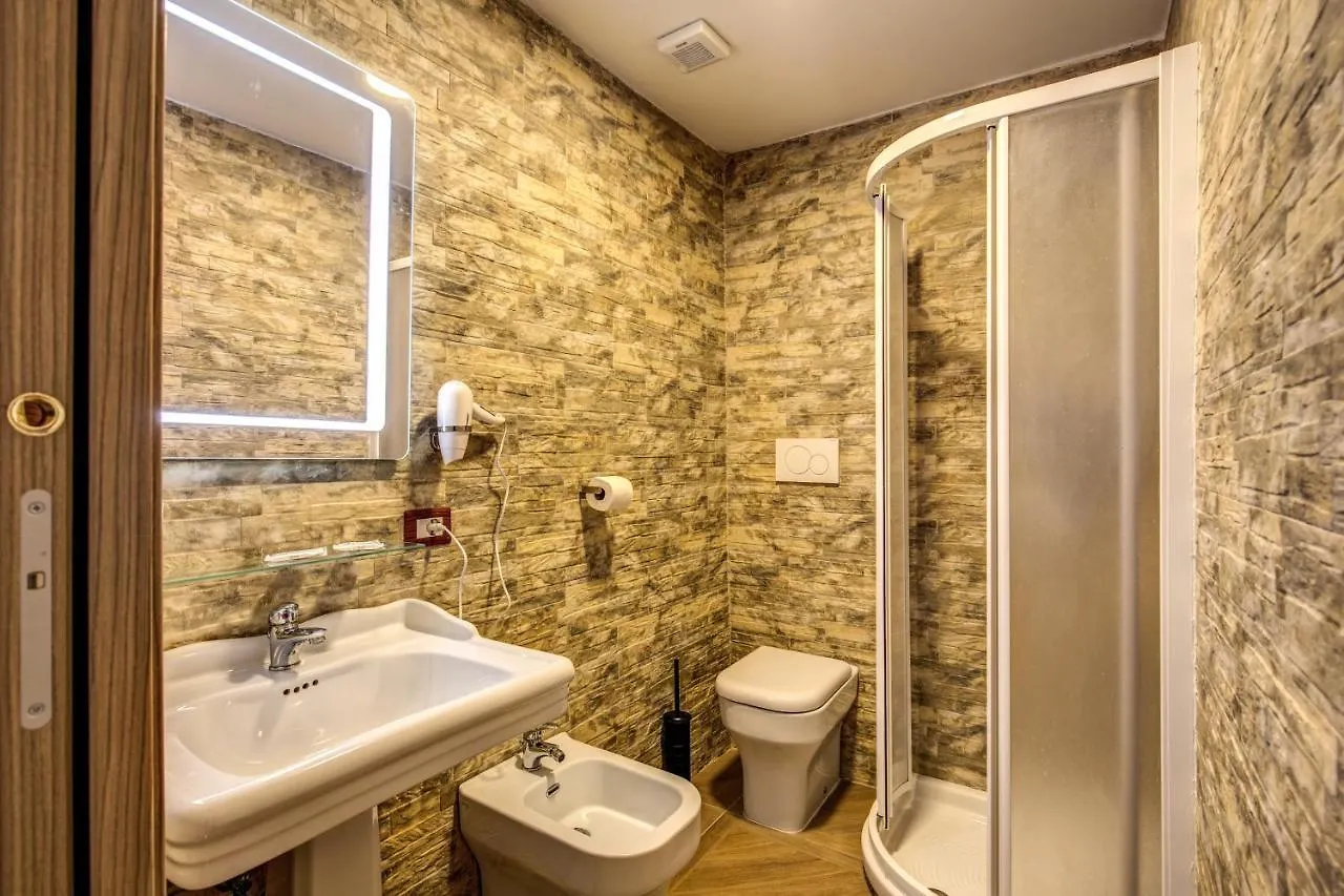 Amici Guesthouse Rzym 2*,